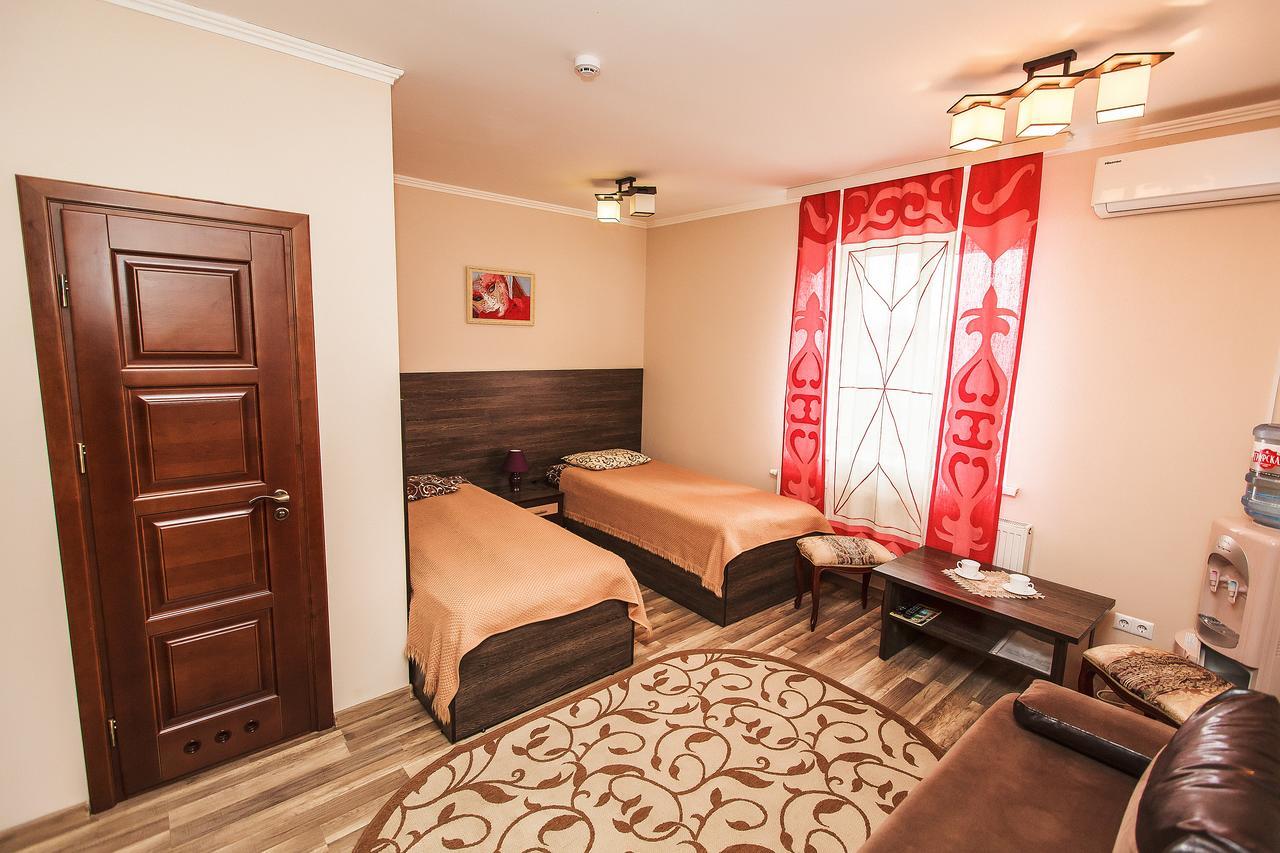 Slavyanskaya Hata Hotel Baranavichy Εξωτερικό φωτογραφία