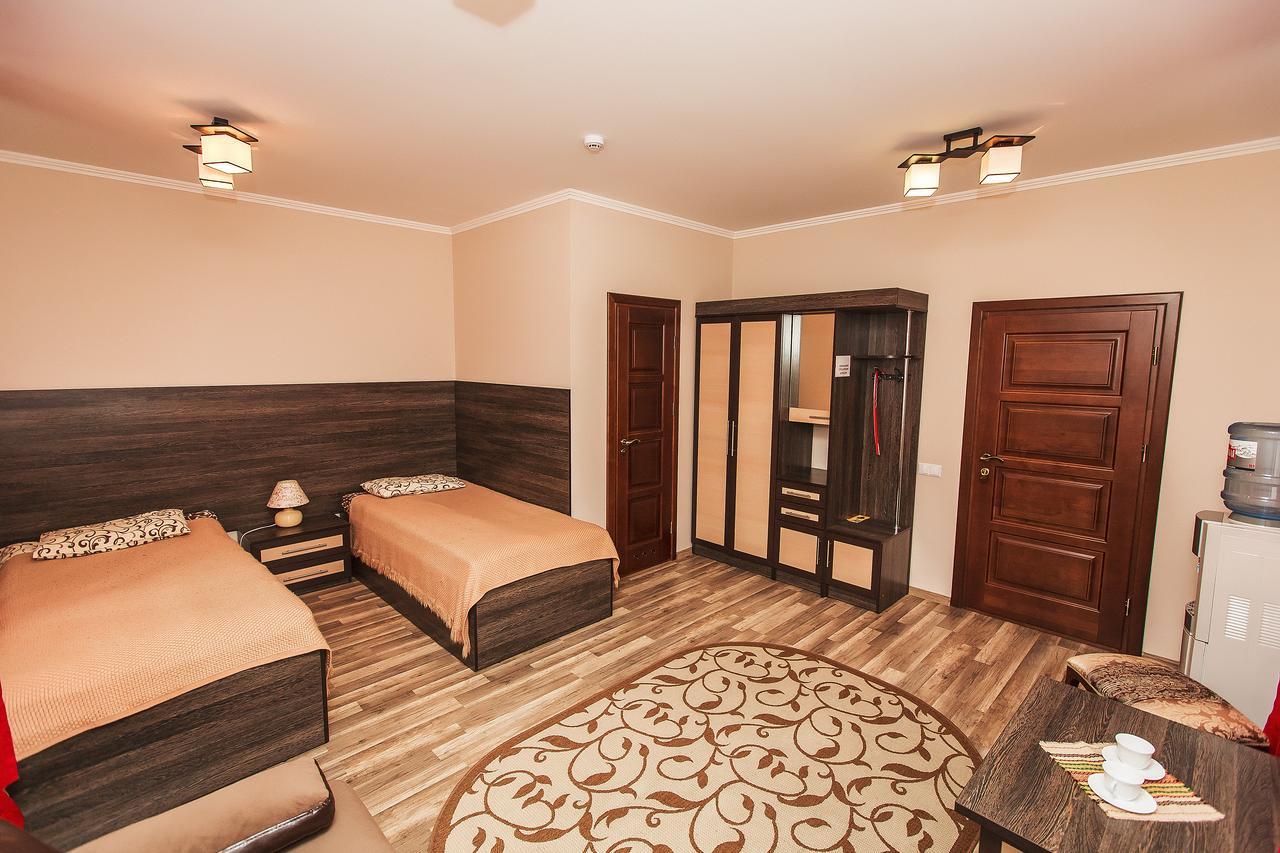 Slavyanskaya Hata Hotel Baranavichy Εξωτερικό φωτογραφία