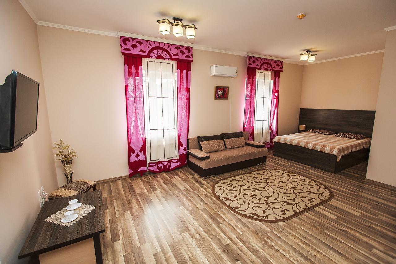 Slavyanskaya Hata Hotel Baranavichy Εξωτερικό φωτογραφία