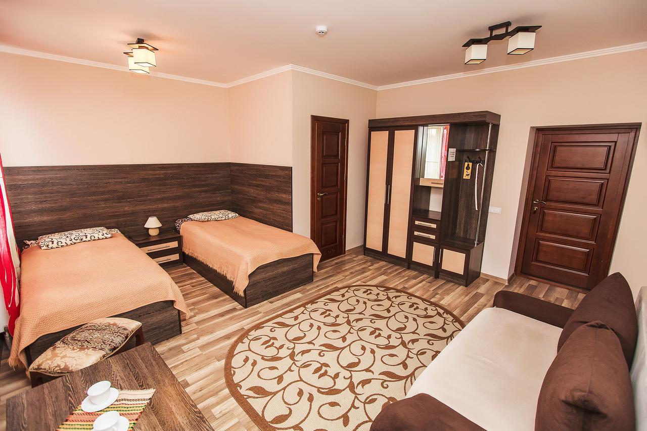 Slavyanskaya Hata Hotel Baranavichy Εξωτερικό φωτογραφία