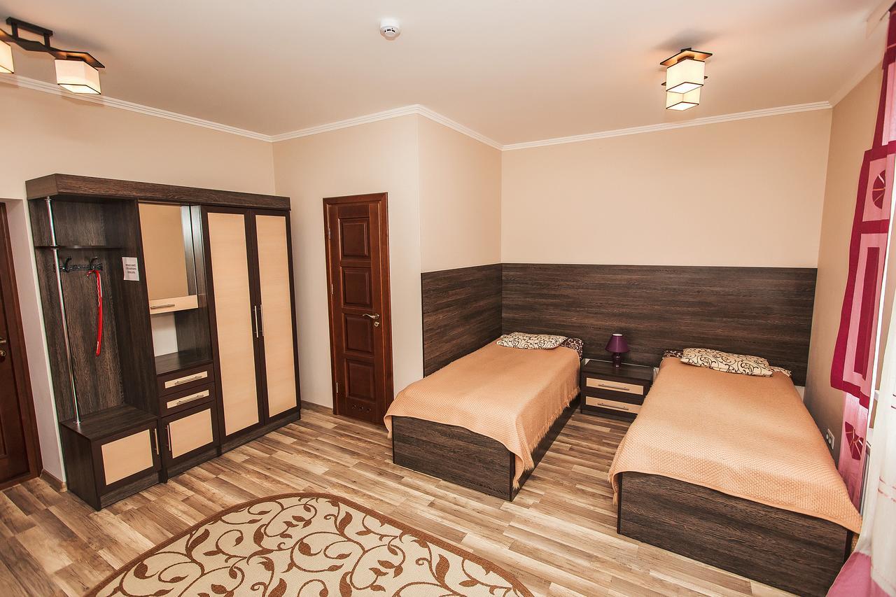 Slavyanskaya Hata Hotel Baranavichy Εξωτερικό φωτογραφία