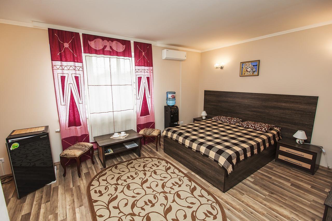 Slavyanskaya Hata Hotel Baranavichy Εξωτερικό φωτογραφία