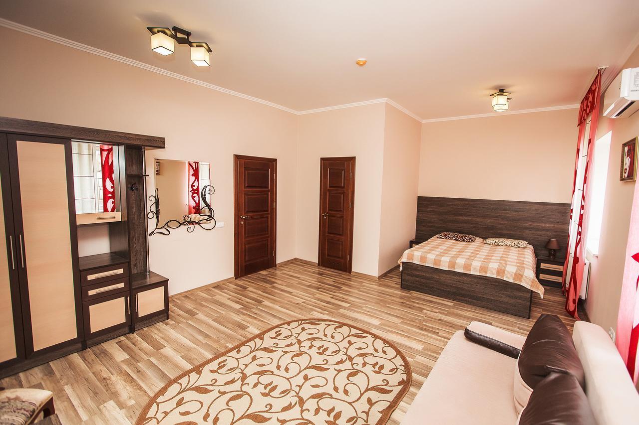 Slavyanskaya Hata Hotel Baranavichy Εξωτερικό φωτογραφία