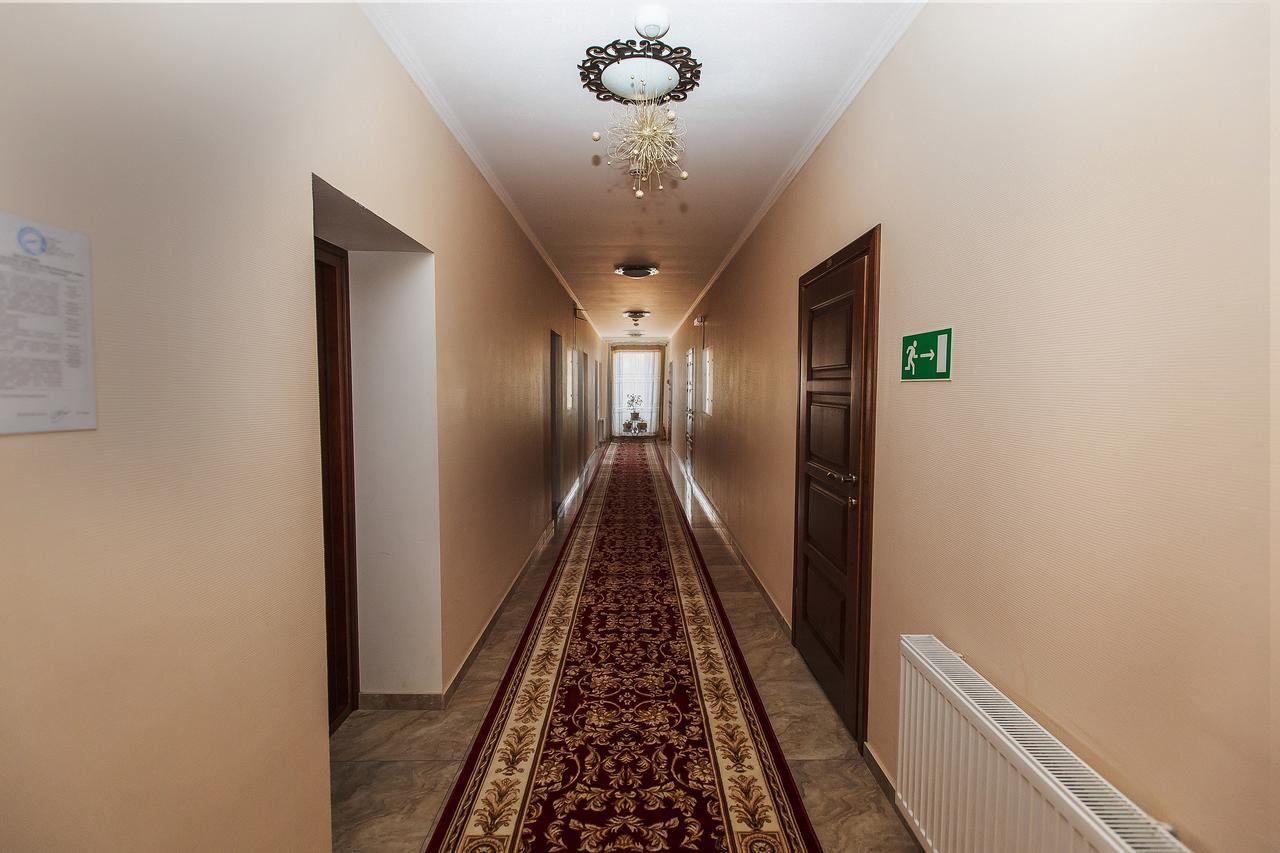 Slavyanskaya Hata Hotel Baranavichy Εξωτερικό φωτογραφία